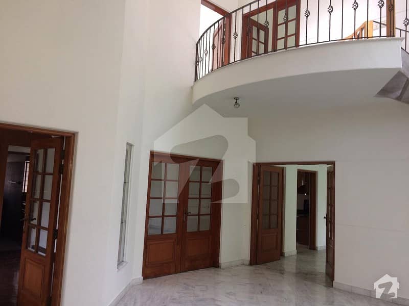 Cantt 1 Kanal Beautiful Bungalow For Rent