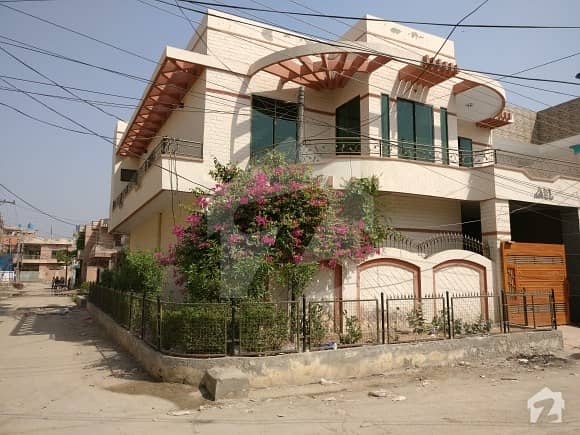 فاروق کالونی سرگودھا میں 5 کمروں کا 7 مرلہ مکان 1.5 کروڑ میں برائے فروخت۔
