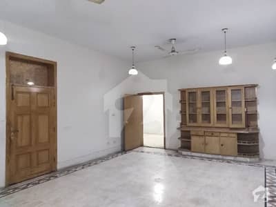 ای ۔ 7 اسلام آباد میں 5 کمروں کا 1.6 کنال مکان 10.92 لاکھ میں کرایہ پر دستیاب ہے۔ ای ۔ 7 اسلام آباد میں 5 کمروں کا 1.6 کنال مکان 10.92 لاکھ میں کرایہ پر دستیاب ہے۔