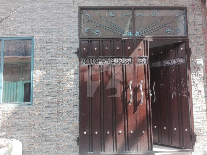 نشتر کالونی لاہور میں 4 کمروں کا 2 مرلہ مکان 50 لاکھ میں برائے فروخت۔