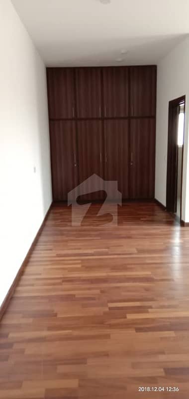 1 Kanal Upper Portion available for Rent in dha Phase 6 K Block