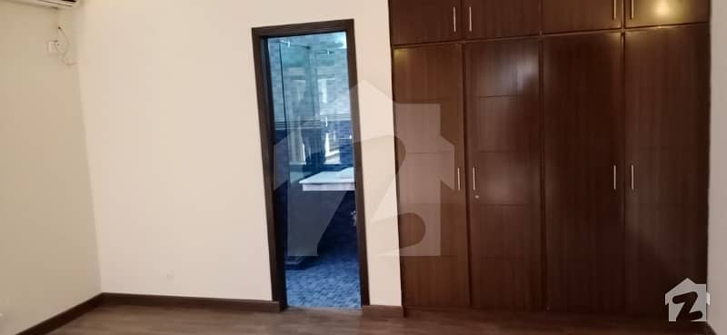 DHA PHASE 5 BLOCK E  10 MARLA  HOUSE FOR RENT FACING PARK