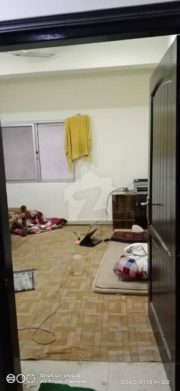 یونیورسٹی ٹاؤن پشاور میں 3 کمروں کا 5 مرلہ فلیٹ 65 لاکھ میں برائے فروخت۔