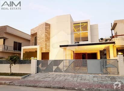 Designer 1 Kanal 6 Bed House For Sale Designer 1 Kanal 6 Bed House For Sale