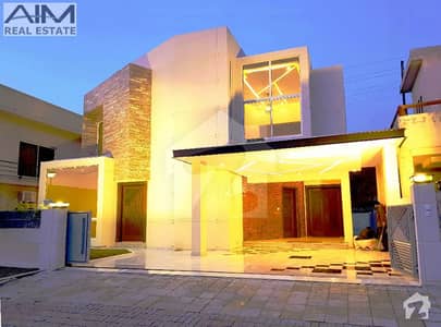 Designer 1 Kanal 6 Bed House For Sale Designer 1 Kanal 6 Bed House For Sale