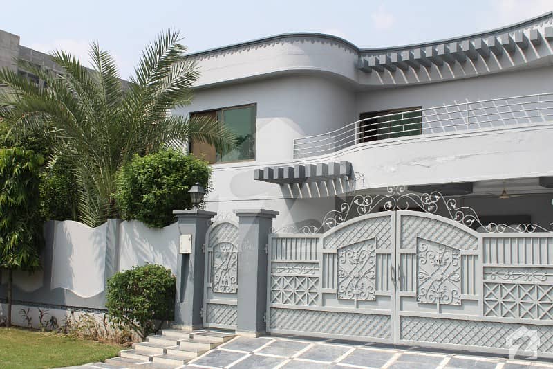 20 Marla Beautiful House Available for Rent in Phase 4 DHA Defence