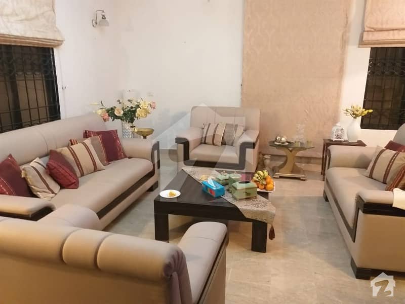 نواز شریف ہاؤسنگ سکیم کراچی میں 5 کمروں کا 14 مرلہ مکان 2.4 لاکھ میں کرایہ پر دستیاب ہے۔