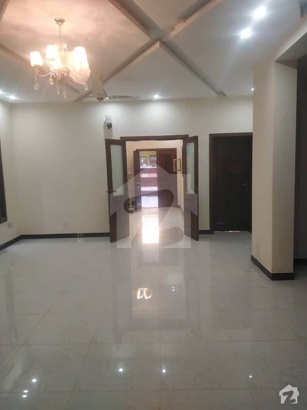 10marla 4beds Servant Room House For Sale In Gulraiz Housing