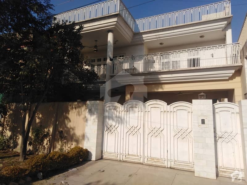 حیات آباد فیز 3 - کے6 حیات آباد فیز 3 حیات آباد پشاور میں 5 کمروں کا 10 مرلہ مکان 3 کروڑ میں برائے فروخت۔