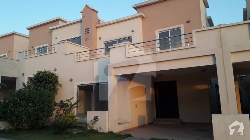 8 Marla Ideal Location House For Sale