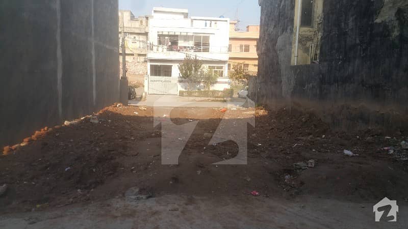 10 Marla Level Plot Available For Sale In Pwd Near Bahia Media Town