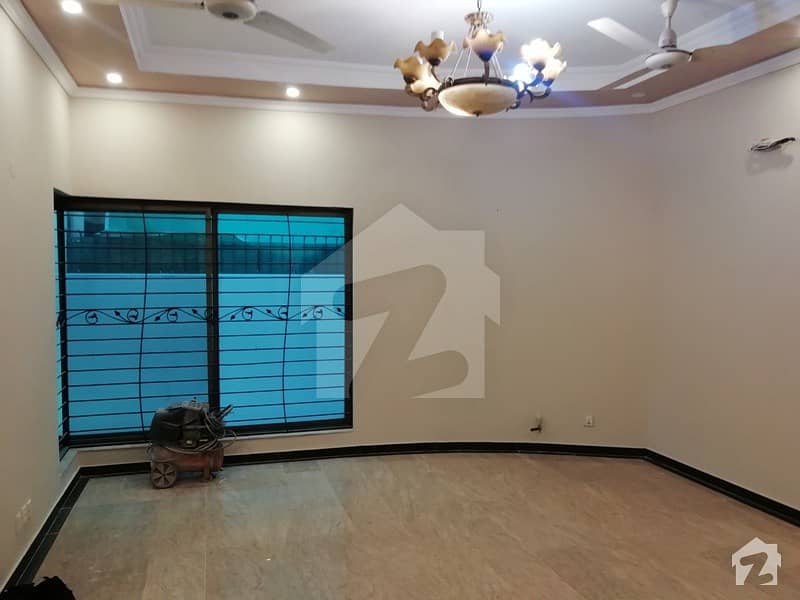 10 Marla Beautiful House For Rent At Dha Phase 4
