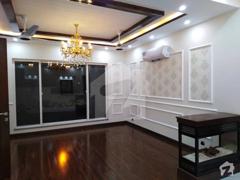 ڈی ایچ اے فیز 5 ڈیفنس (ڈی ایچ اے) لاہور میں 5 کمروں کا 1 کنال مکان 4.5 کروڑ میں برائے فروخت۔