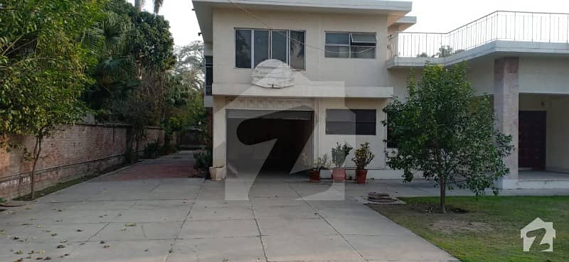 4 Kanal House Available For Sale On Hot Location