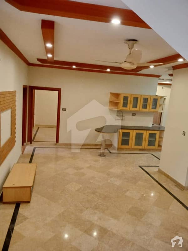 ماڈل ٹاؤن ۔ بلاک کیو ماڈل ٹاؤن لاہور میں 4 کمروں کا 10 مرلہ مکان 2 کروڑ میں برائے فروخت۔