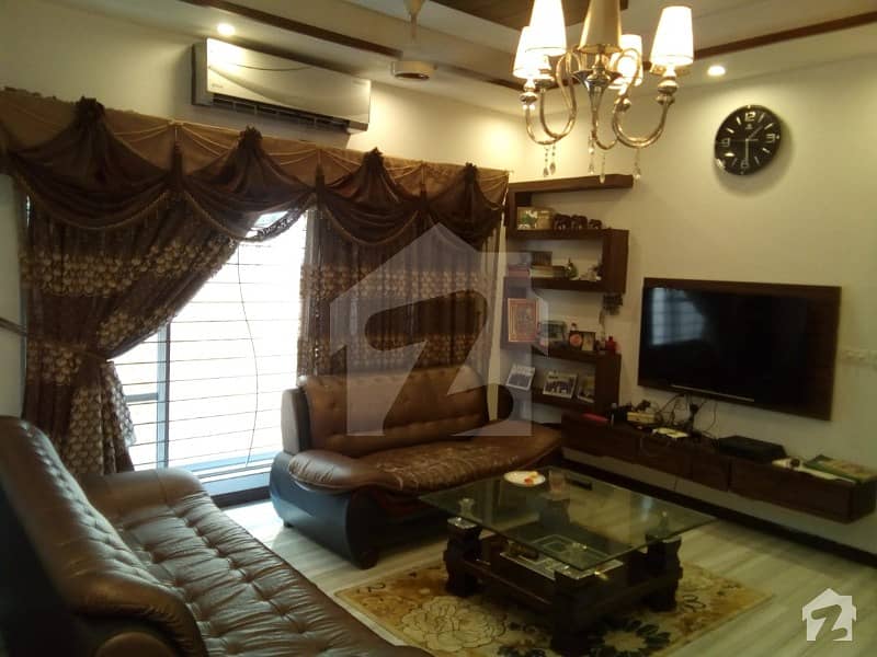 10 Marla House For Sale  Located In Dha Phase 5 Block E