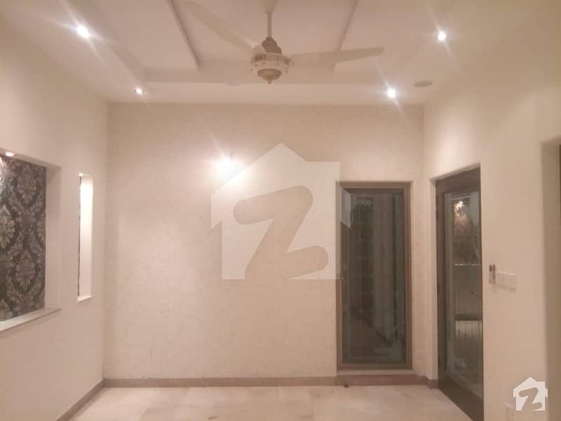 Near Main Road Corner A Nicely Build 10 Marla Full House For Rent In Dha Defence