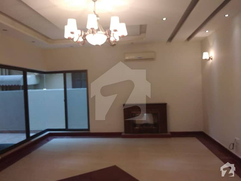 Near Main Road And Jalal Sons Luxury Bungalow For Rent At Prime Location