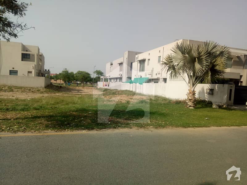 ایڈن سٹی - بلاک اے ایڈن سٹی ایڈن لاہور میں 1 کنال رہائشی پلاٹ 1.4 کروڑ میں برائے فروخت۔