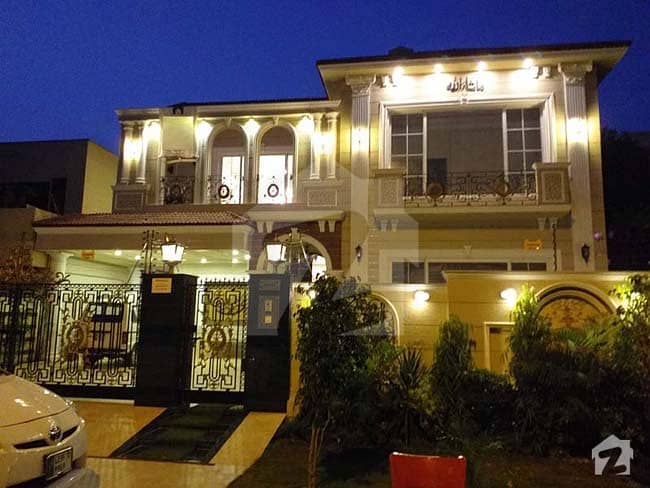 ڈی ایچ اے فیز 5 ڈیفنس (ڈی ایچ اے) لاہور میں 5 کمروں کا 1 کنال مکان 7.25 کروڑ میں برائے فروخت۔