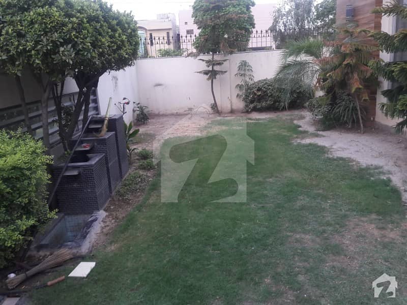 ڈی ایچ اے فیز 3 ڈیفنس (ڈی ایچ اے) لاہور میں 5 کمروں کا 1 کنال مکان 2 لاکھ میں کرایہ پر دستیاب ہے۔