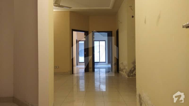 2 Bed Apartment Available For Rent Ideal Location 3rd Floor