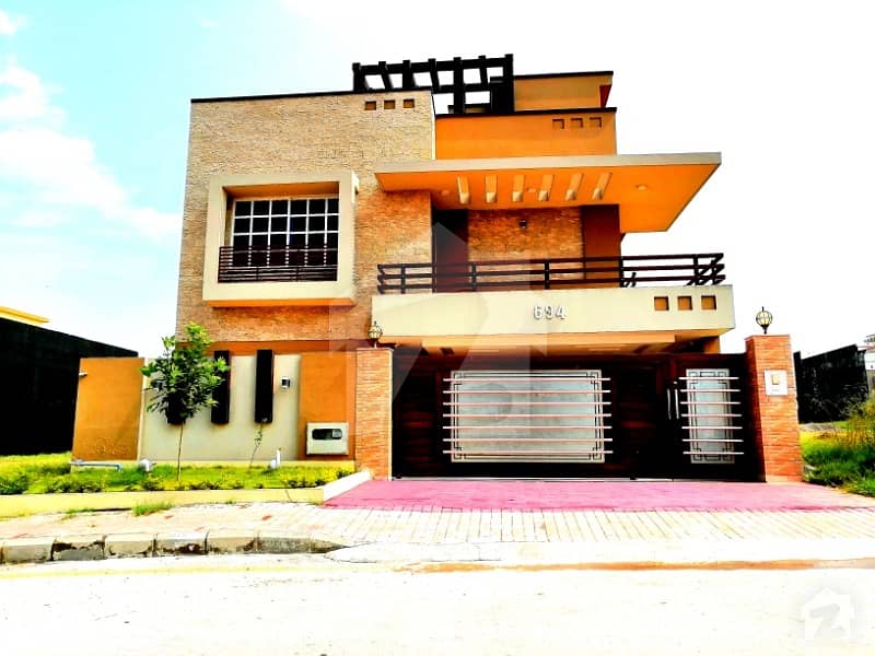 10 Marla Brand new House for Rent