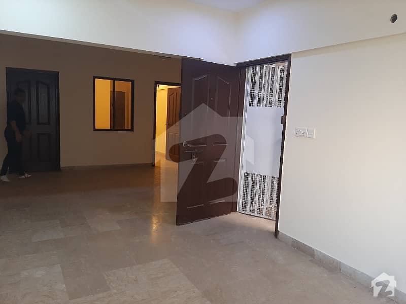 Flat For Rent West Open 1st Floor Ittehad Commercial