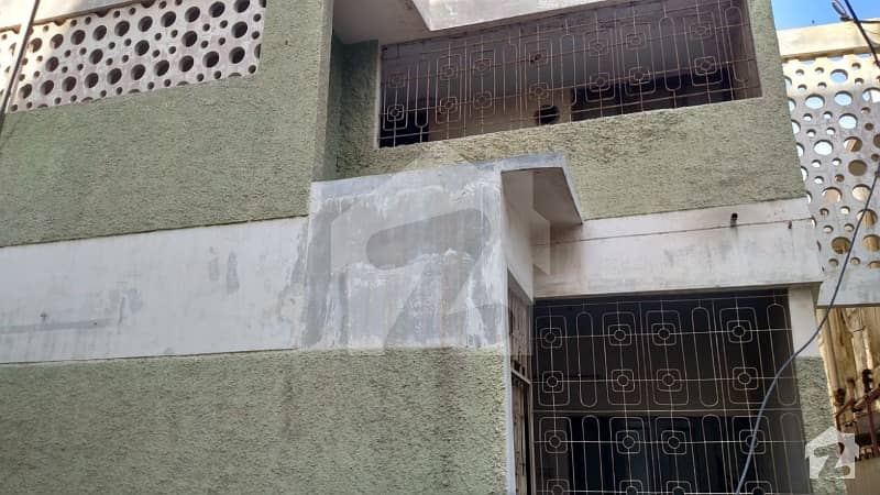 گارڈن ایسٹ جمشید ٹاؤن کراچی میں 5 کمروں کا 10 مرلہ مکان 5.6 کروڑ میں برائے فروخت۔