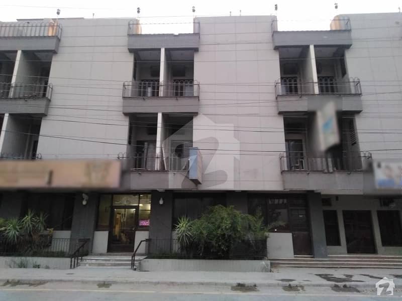 گُل بہار پشاور میں 1.3 کنال عمارت 6 لاکھ میں کرایہ پر دستیاب ہے۔