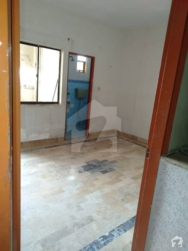 Main University Road Mosmiyat Here Is A Good Opportunity To Live In A Well Built Flat