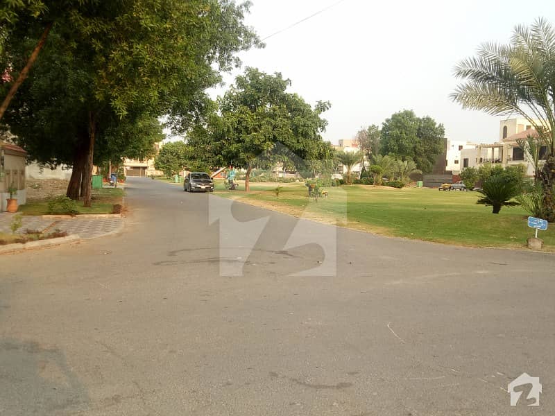 5 Marla Plot In Cc Block For Sale Near To McDonalds 5 Marla Plot In Cc Block For Sale Near To McDonalds