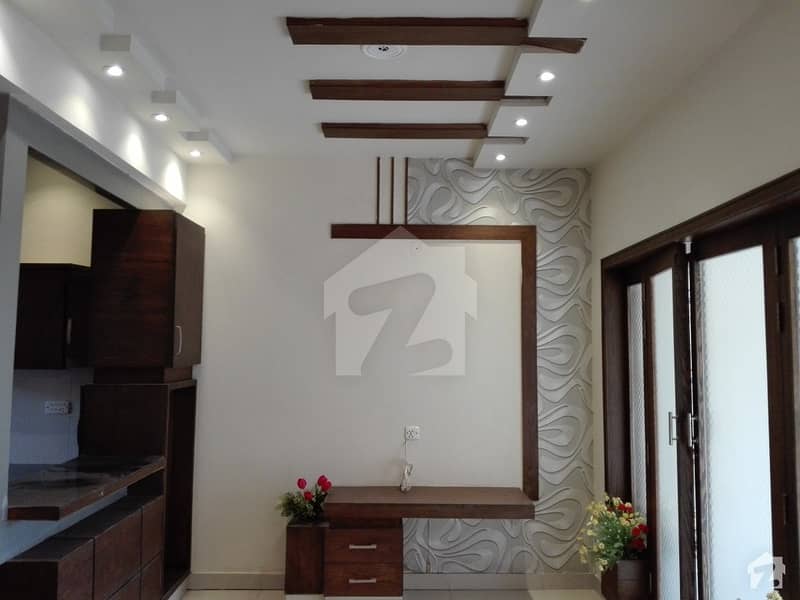 کینال گارڈن ۔ بلاک ایف کینال گارڈن لاہور میں 7 کمروں کا 15 مرلہ مکان 2 کروڑ میں برائے فروخت۔