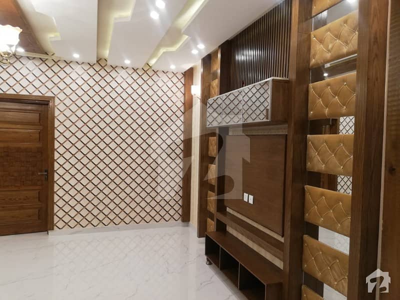 بحریہ ٹاؤن ۔ بلاک سی سی بحریہ ٹاؤن سیکٹرڈی بحریہ ٹاؤن لاہور میں 3 کمروں کا 10 مرلہ بالائی پورشن 40 ہزار میں کرایہ پر دستیاب ہے۔