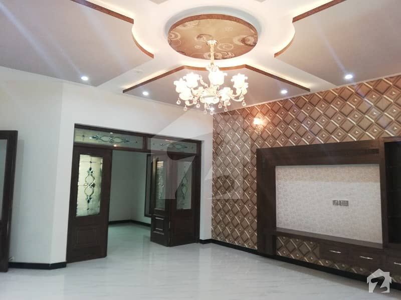 10 MARLA BRAND NEW HOUSE AVAILABLE IN OVERSEASE B BAHRIA TOWN LAHORE