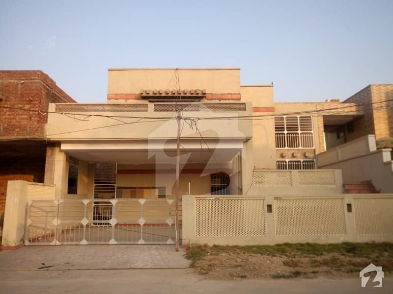ڈیوائن گارڈنز ۔ بلاک اے ڈیوائن گارڈنز لاہور میں 5 کمروں کا 14 مرلہ مکان 3.2 کروڑ میں برائے فروخت۔