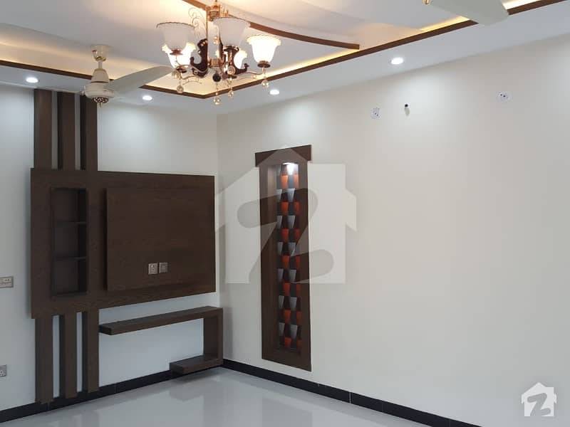 8 Marla House For Rent In Umar Block Sector B Bahria Town