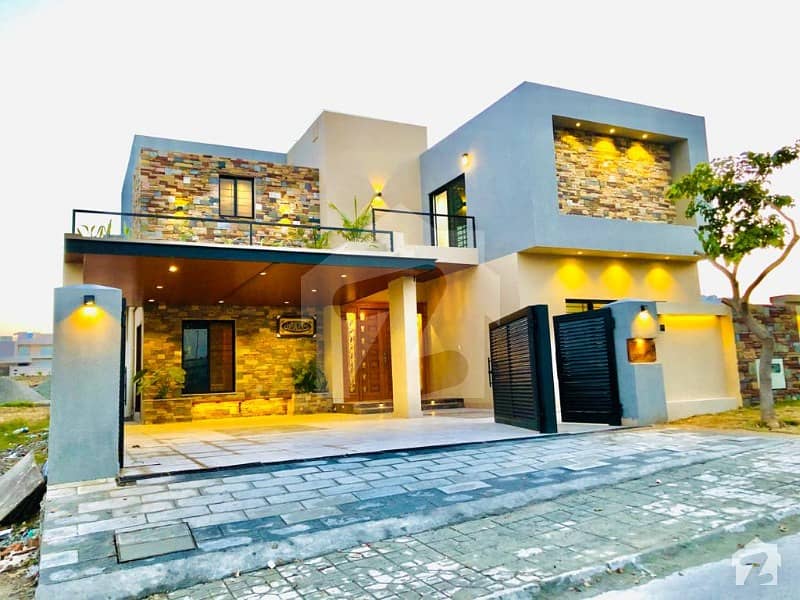 Stunning 1 Kanal Brand New Luxurious House For Sale
