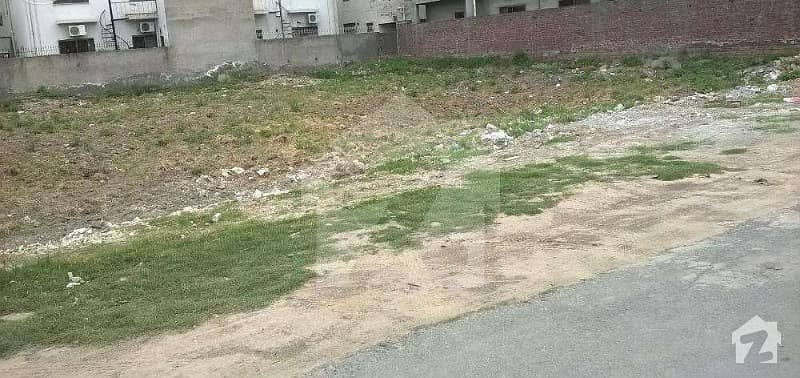 1kanal Plot In DHA Phase7 Back Of Main Road Best Option For Best Investment Also For Own Living