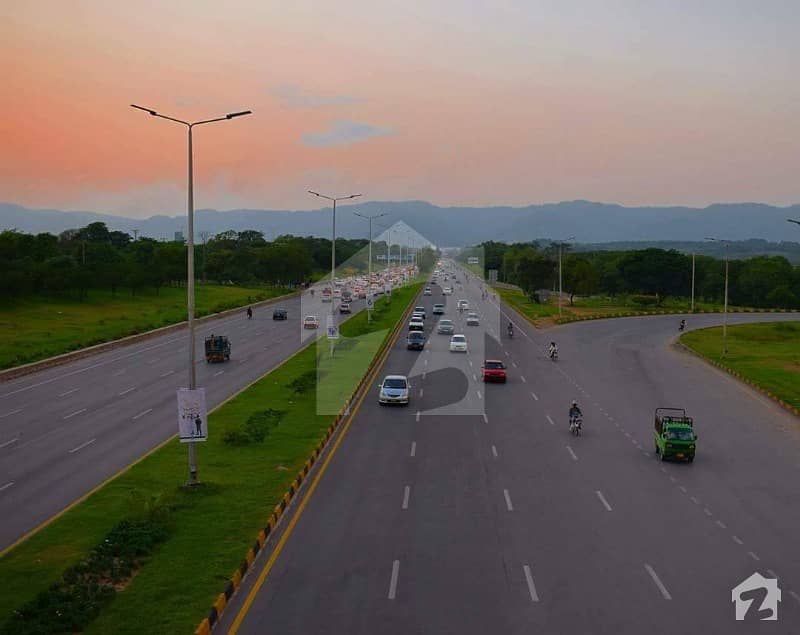 اسلام آباد ایکسپریس وے اسلام آباد میں 5 مرلہ رہائشی پلاٹ 40 لاکھ میں برائے فروخت۔