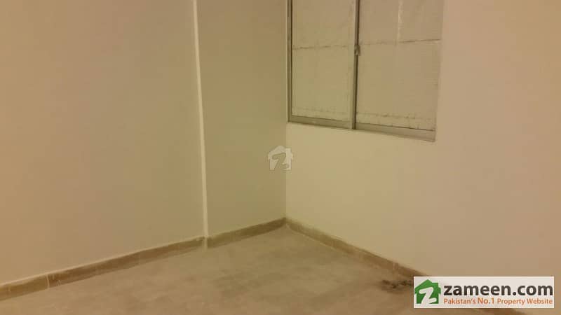 1400 Sq Ft Apartment in Bombia Heights 4th Floor 3Bed D/D,Block 12, Gulistan-e-Jauhar Karachi for Sale