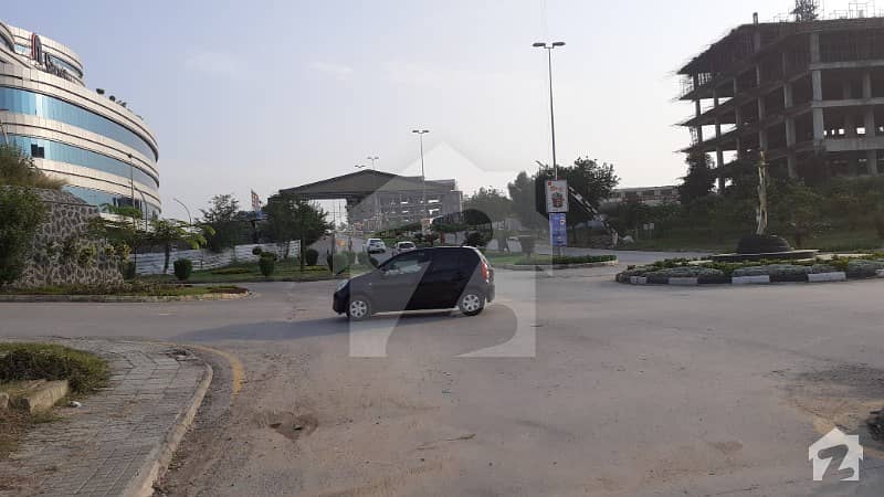 Top Of Location Plot For Sale In DHA Phase 5 Sector H Street 18