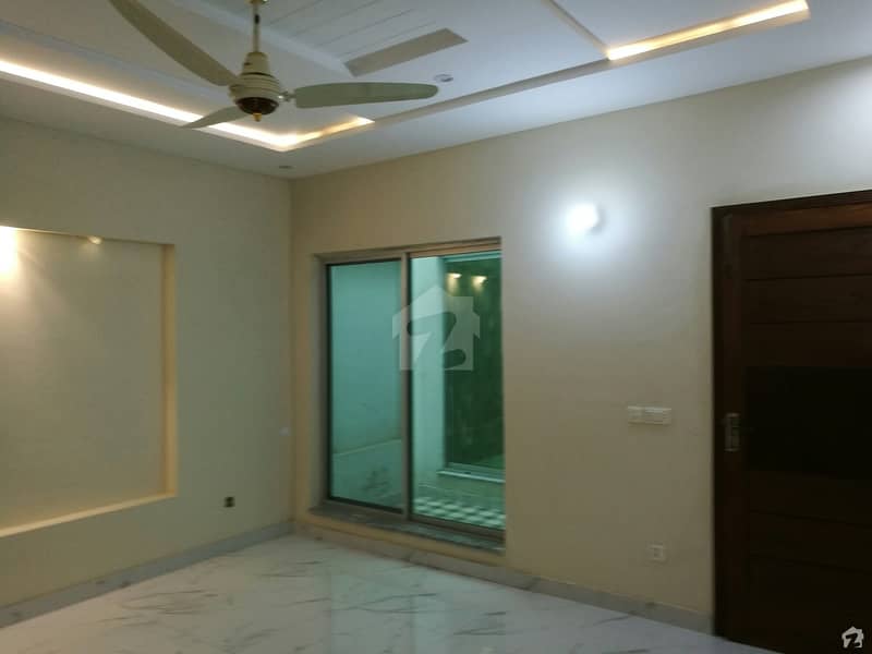 پی جی ای سی ایچ ایس فیز 2 پنجاب گورنمنٹ ایمپلائیز سوسائٹی لاہور میں 5 کمروں کا 14 مرلہ مکان 2.8 کروڑ میں برائے فروخت۔