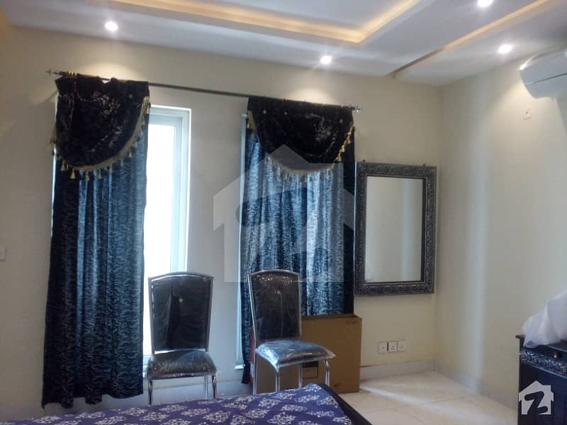 1 BED FURNISHED FLAT WITH TV LOUNGE AVAILABLE IN SECTOR D BAHRIA TOWN LAHORE