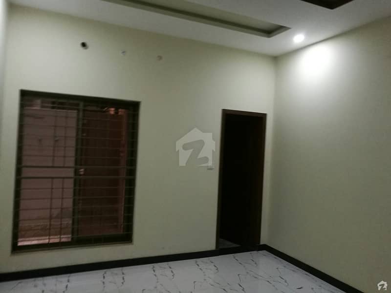 ایڈن بولیوارڈ ہاؤسنگ سکیم کالج روڈ لاہور میں 3 کمروں کا 5 مرلہ مکان 90 لاکھ میں برائے فروخت۔