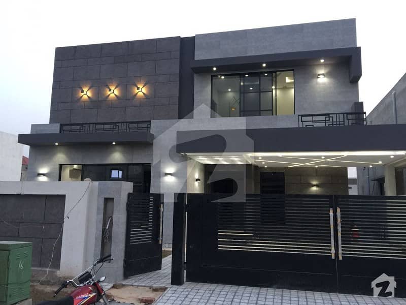 1 Kanal Luxurious Bungalow for Rent in DHA Phase 6 Block B