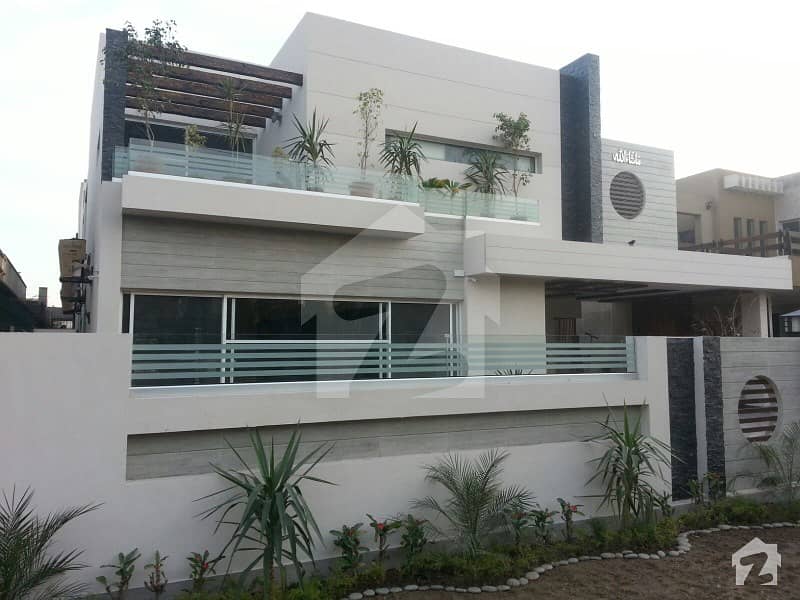 1 Kanal Designer Bungalow For Sale At Prime Location Of Dha Phase 6