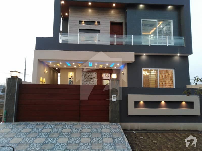 واپڈا سٹی ۔ بلاک ایم واپڈا سٹی فیصل آباد میں 5 کمروں کا 10 مرلہ مکان 1.75 کروڑ میں برائے فروخت۔
