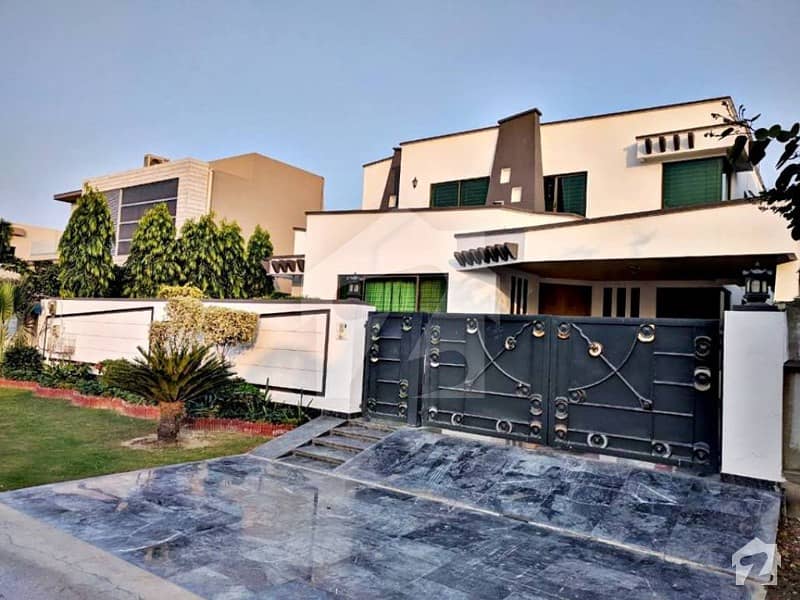 Syed Brothers 1 Kanal Slightly Used Owner Build Bungalow For Sale In Dha Phase 3