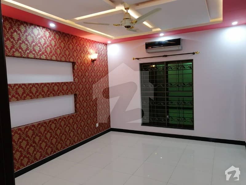 10 Marla Full House For Rent At Vip Location In Cc Block Bahria Town Lahore